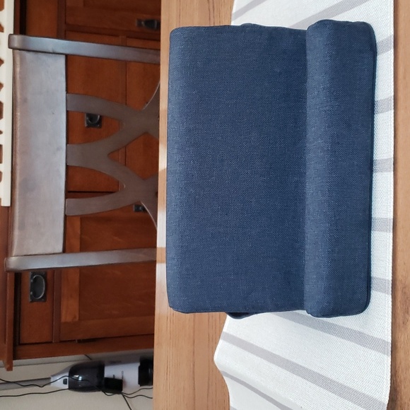 Tablet/ book stand. - Picture 2 of 10